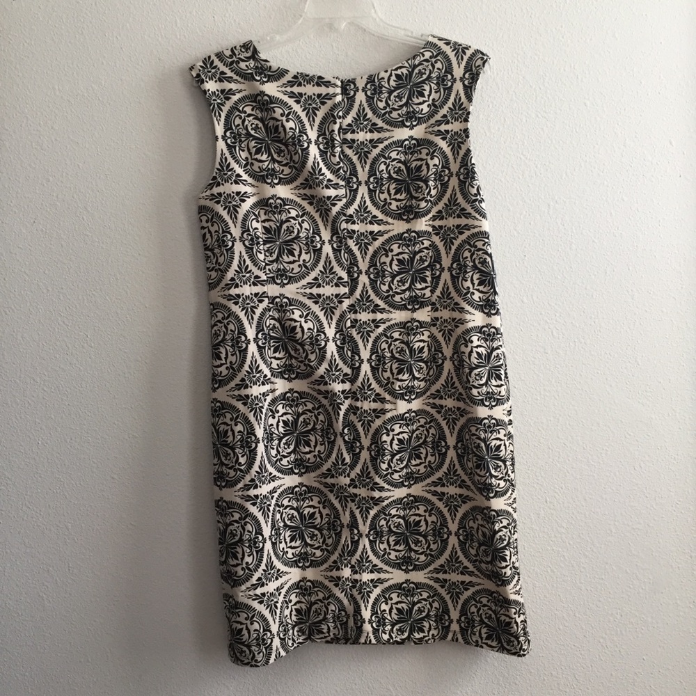 Sheath Dress - Picture 5 of 5